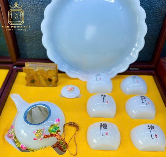 Ấm Trà Mã Não Trắng Cao Cấp – Sang Trọng, Tinh Tế – Tặng Hộp Gỗ 