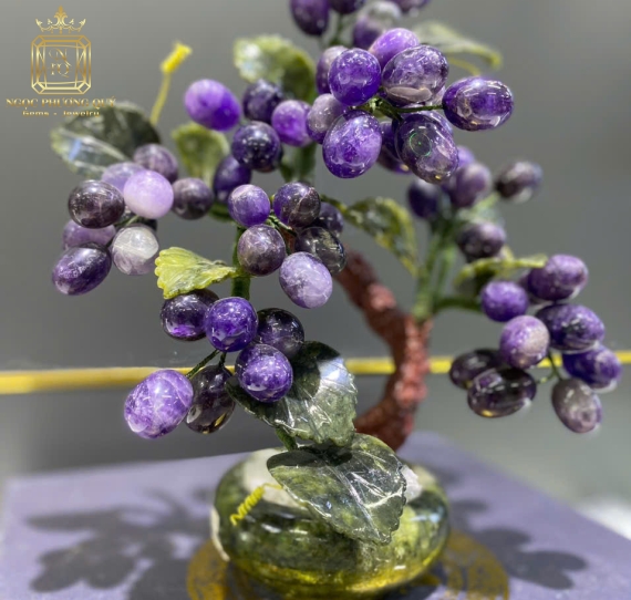 Cây Nho Thạch Anh Tím