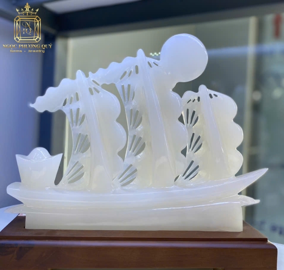 Thuyền thuận buồm xuôi gió, Onyx trắng ,size 30.