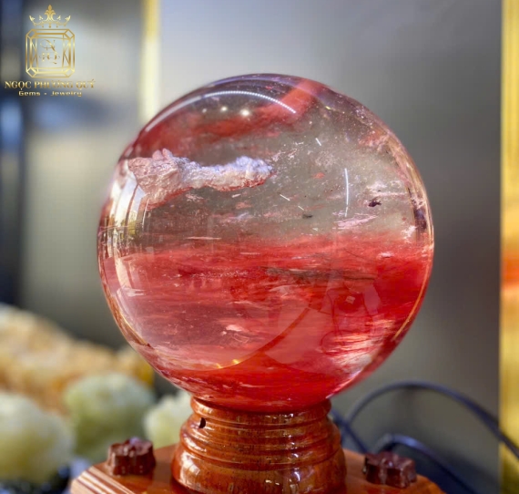 Bi cầu đá thuỷ tinh núi lửa