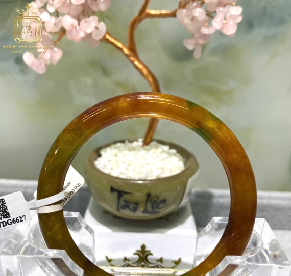 Cẩm thạch tự nhiên