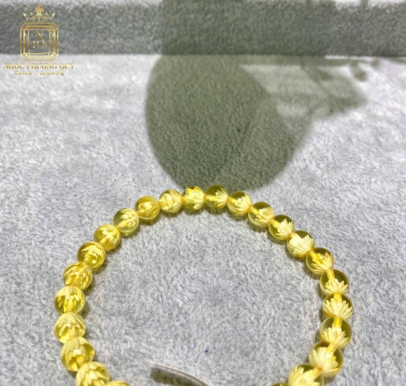 Vòng chuỗi hổ phách