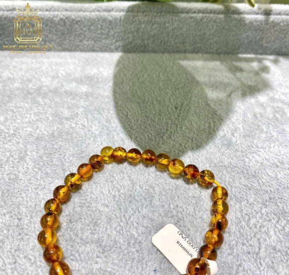 Vòng chuỗi hổ phách