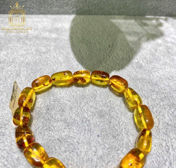 Vòng chuỗi hổ phách