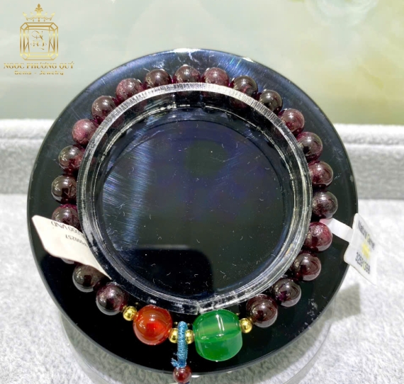 Vòng chuỗi mắt mèo Opal